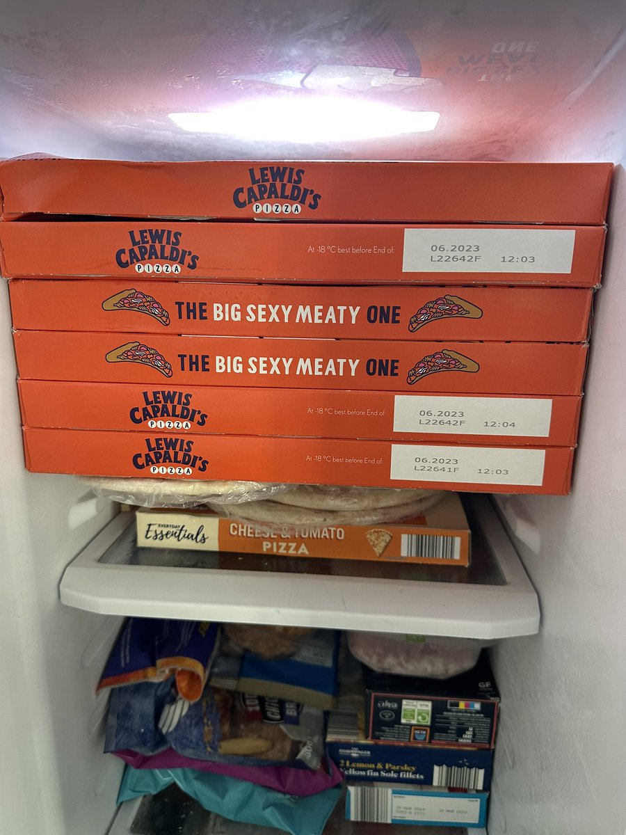 steveyhenderson's tweet photo. @LewisCapaldi Have yourself a chill at yem and get some of these down your throat! You’ll be right big lad https://t.co/UDLNoDdR6e