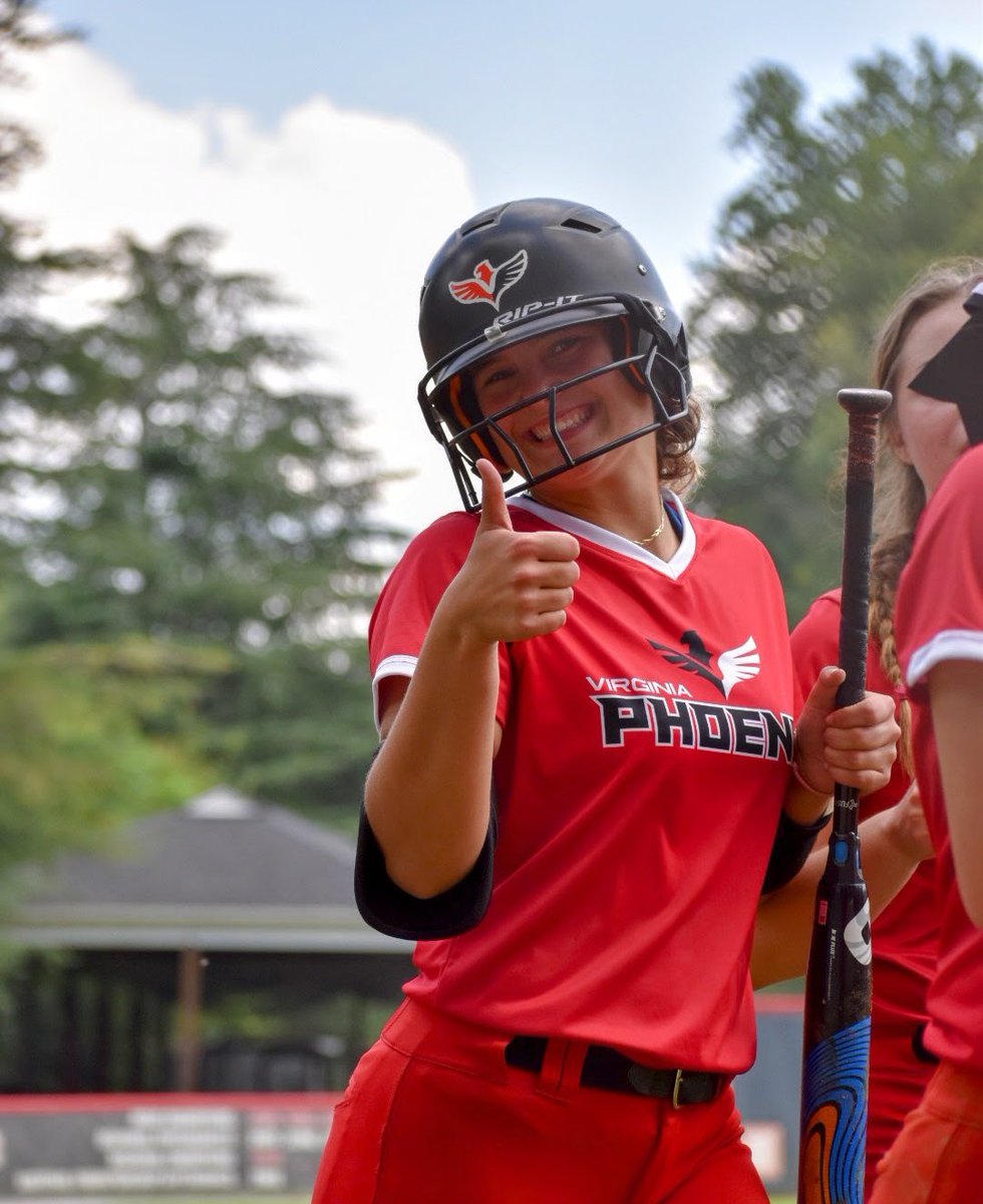 So excited to get the travel show on the road!! @fastpitch_06 ❤️🖤