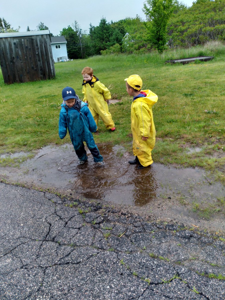 PPMissJenn's tweet photo. We did some estimation and hypothesized today about who could make the biggest splash, and was it the height of the jump or the size of the shoes that makes the splash bigger.  Science is soooo fun.
#nspreprimary
#outdoorlearning
#discoveryandinvention https://t.co/5Stda8eLON