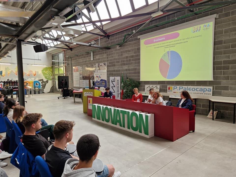 friendly_test's tweet photo. Svolto presso il Museo Time dell'Istituto Paleocapa l'evento di chiusura del progetto #cHIVuoleconoscere - Test & Go, tantissimi ragazzi e ragazze in rappresentanza dei quasi 2500 studenti dei 16 istituti coinvolti. #BergamoFTC #CheckPointBG #aids #HIV #FriendlyTest https://t.co/JcnTqkwL7t