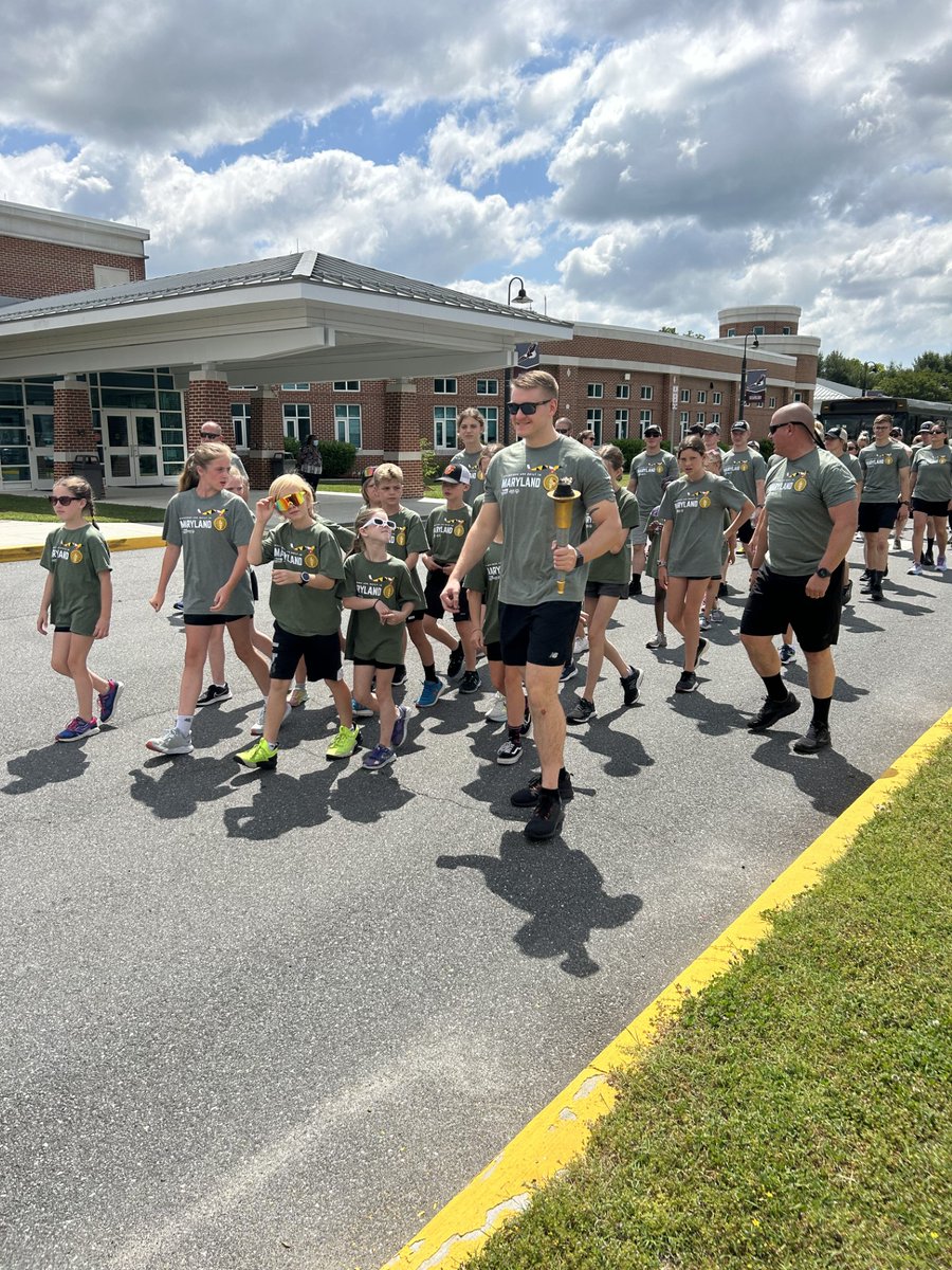 SHHSEagles's tweet photo. π₯π¨ The Law Enforcement Torch Run Happened This Morning at SHHS! π¨π₯ In an incredible display of support, the Law Enforcement Torch Run (LETR) took place this morning. The LETR raises awareness and funds for the Special Olympics movement. #WeSOARHigher #ReturntoGlory https://t.co/OStEzlumAM