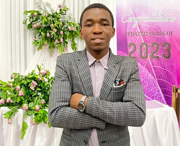 <--Usinipe umaskini wala utajiri; 
Unilishe chakula kilicho kadiri yangu. Nisije nikashiba nikakukana, 
Nikasema, BWANA ni nani? 
Wala nisiwe maskini sana nikaiba--->
"""""""" planB""""""