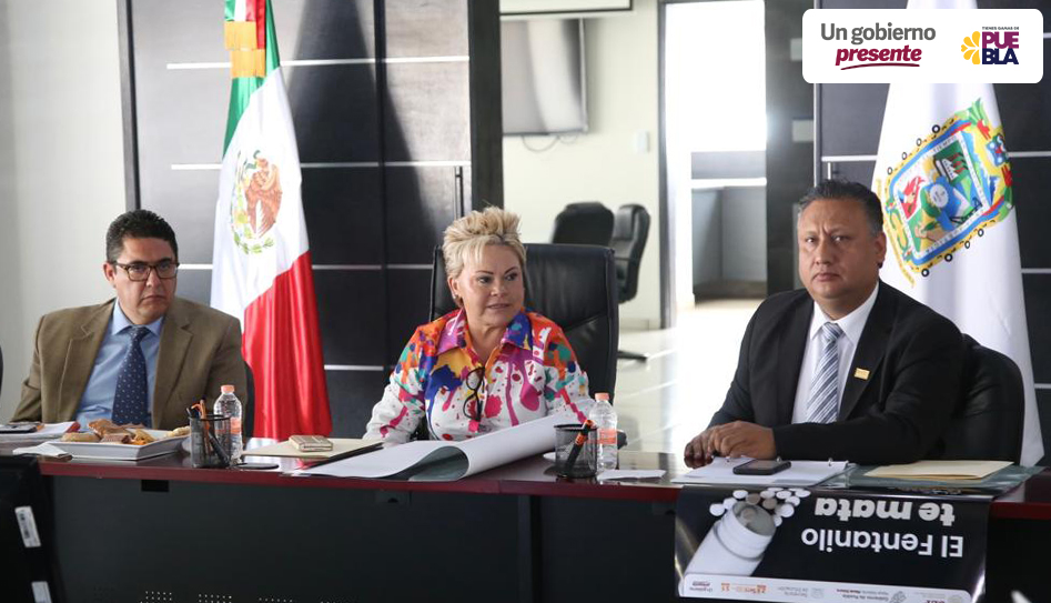 SEPGobPue's tweet photo. La secretaria de Educación, @MerloIsabel sostuvo una reunión con los secretarios generales de los sindicatos: @ComSnte51, @SETEPID_OFICIAL, SETEP, Movimiento Alternativo Sindical y titulares de las diferentes áreas de la dependencia. 1/3 https://t.co/kGO7zRdTvj