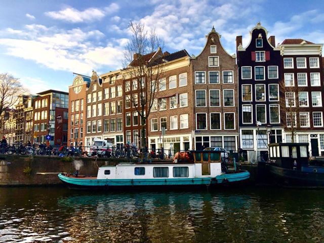 NomadicBrits's tweet photo. A Bizarre Conversation With A Dutchman
https://t.co/E7ii32YbYd
#travel #lookatourworld #travelbloging #travelbloggers #Amsterdam #Canal #CoffeeShop #Conversations #Dutch #Europe #Netherlands https://t.co/t70wJC1xRN