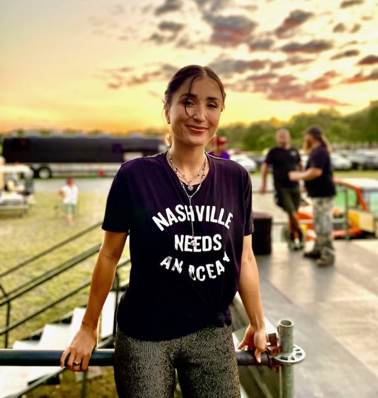 NEEDS AN OCEAN tweet media