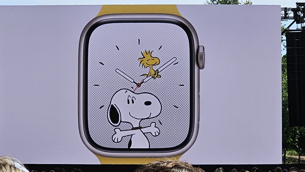 LanceUlanoff's tweet photo. Snoopy and Woodstock on Apple Watch!  #WWDC23 https://t.co/QxxCK1JRAh