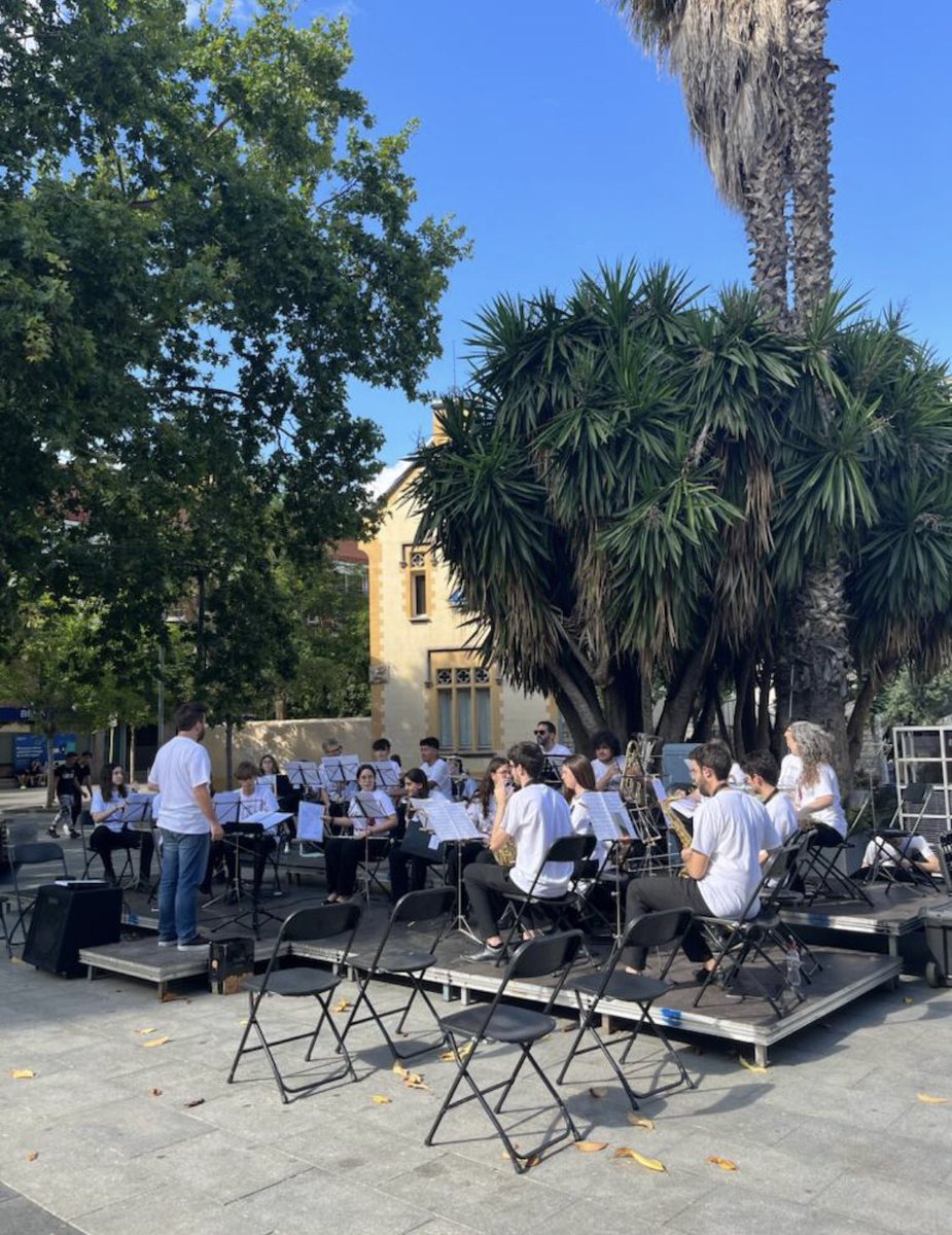 amcv1999's tweet photo. Ahir va ser la Tubada 2023 🎷🎷🎷i ens alegra molt dir que va ser un gran èxit! 

Gràcies a tothom que va fer-ho possible, en especial a @acatub_cat 🙌🏼🎶 i, per suposat, a tothom que va venir a veure’ns! Sou el millor públic! 

#Tubada2023 #CerdanyolaDelVallès #AMCV #ACATUB https://t.co/G0TMxch0xm