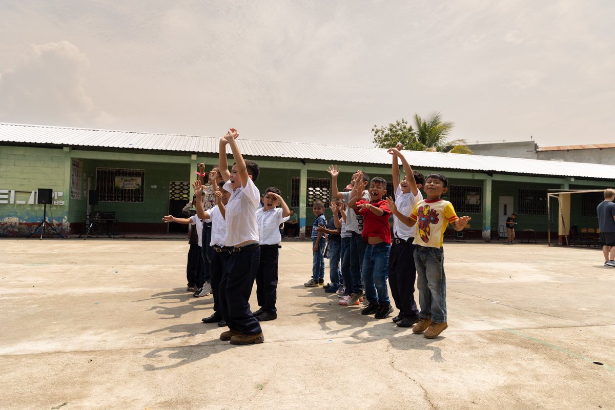 UnumIntl's tweet photo. We are very excited to share with you what the Woodmen Students came to Jicamapa to do.

Many families and children were very happy and grateful for the visit ✨🤍

Stay tuned to our social networks to find out about the activities and how you can help 🫶🏼

#nonprofit #gt https://t.co/XST3V4wDDS