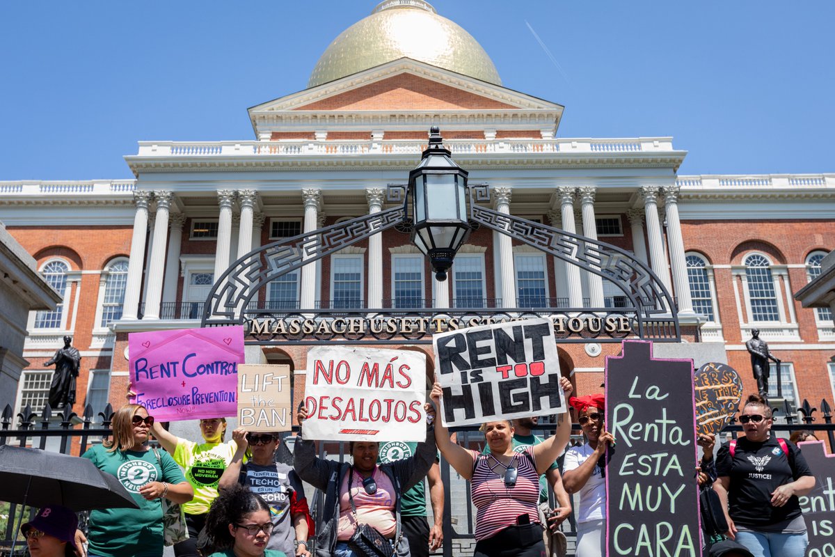 Thanks again to everyone for coming out to the @homesforallmass rally + lobby day on Thurs! ✊🏿✊🏽✊🏻Have you contacted YOUR representatives directly to ask them to support rent control + foreclosure prevention!? Use the HFA tool here: homesforallmass.org/act/ #MApoli #BosPoli