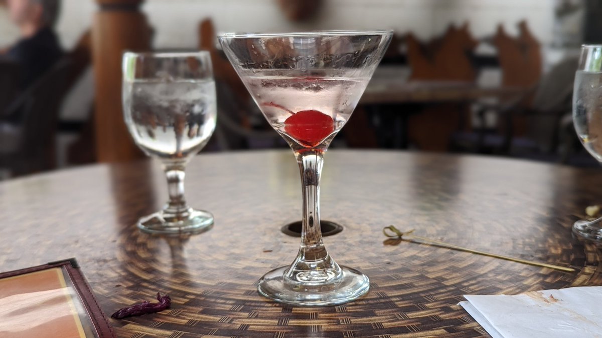 AdvCakStudios's tweet photo. Chocolate / Vodka martini 🍫 yummy 😋

#amateurphotography #photography #googlepixel #alcohol #PhotographyIsArt #PHOTOS #GoodVibesOnly #HappyPrideMonth #photograph #clear #glass #reflections #sfw https://t.co/MYaDrTESay