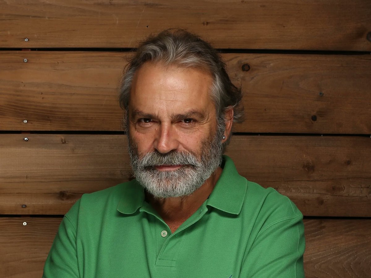 sinematvcomtr's tweet photo. Emmy ödüllü usta aktör #HalukBilginer 69 yaşında! İyi ki doğdun Haluk Bilginer 🥳🥳🥳
#Şahsiyet #Masum #Ezel #İstanbulKanatlarımınAltında #9KereLeyla #Azizler https://t.co/YuhNajlnaV