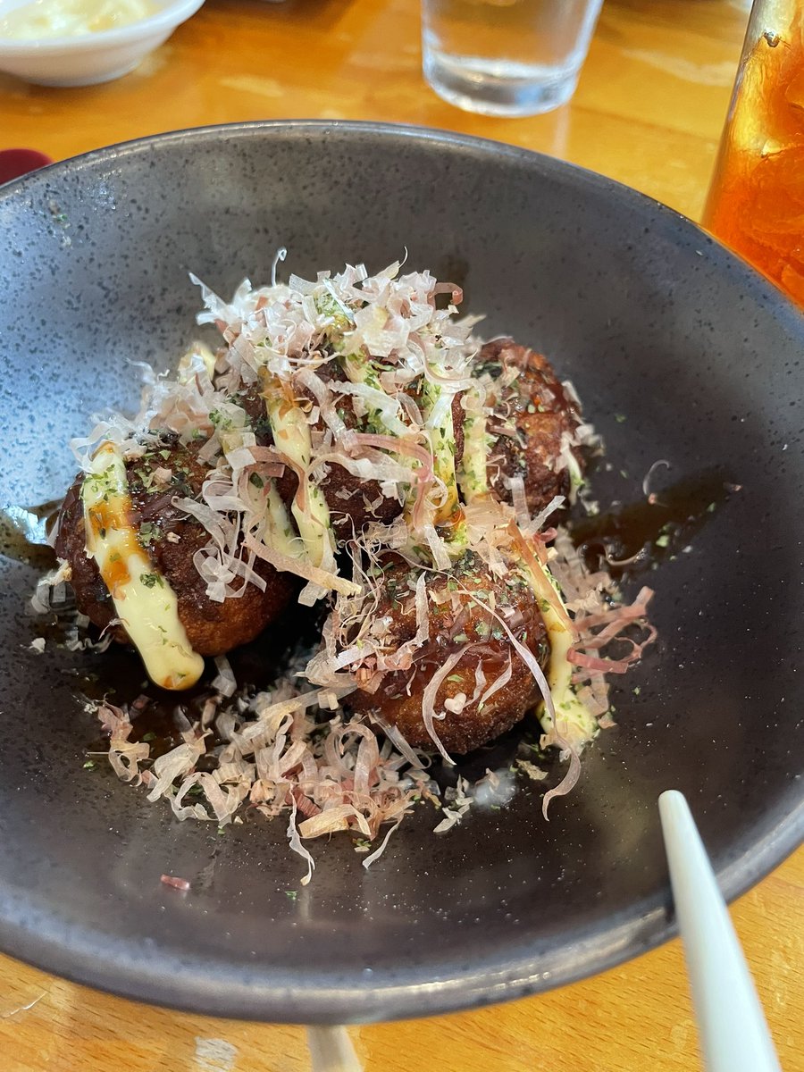 risa_lou's tweet photo. #takoyaki https://t.co/YzjCbVRkJK