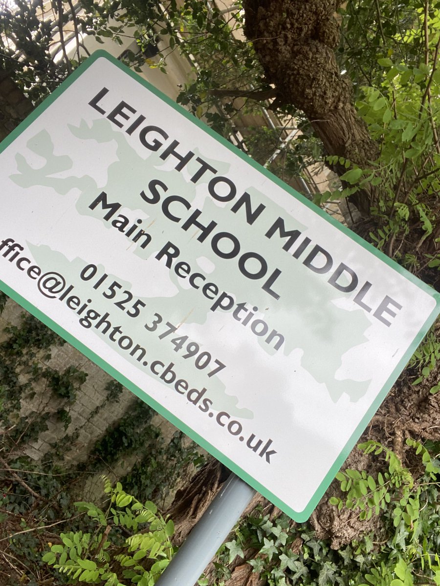 Jasonenriched's tweet photo. It’s been a pleasure to visit @Leighton_Middle today 
Mapping 🗺 
Orienteering 🌍 
Staff training 🏃🏃‍♀️
#activelearning #outdoorlearning #education https://t.co/smiuwiBYyl