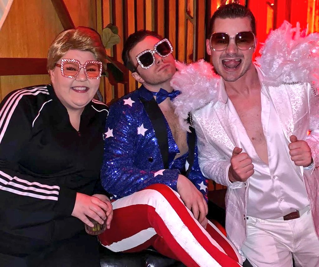 Remember the year Chris, Will, and Ashley all dressed up as Elton? That was so good! ❤️🤍💙
