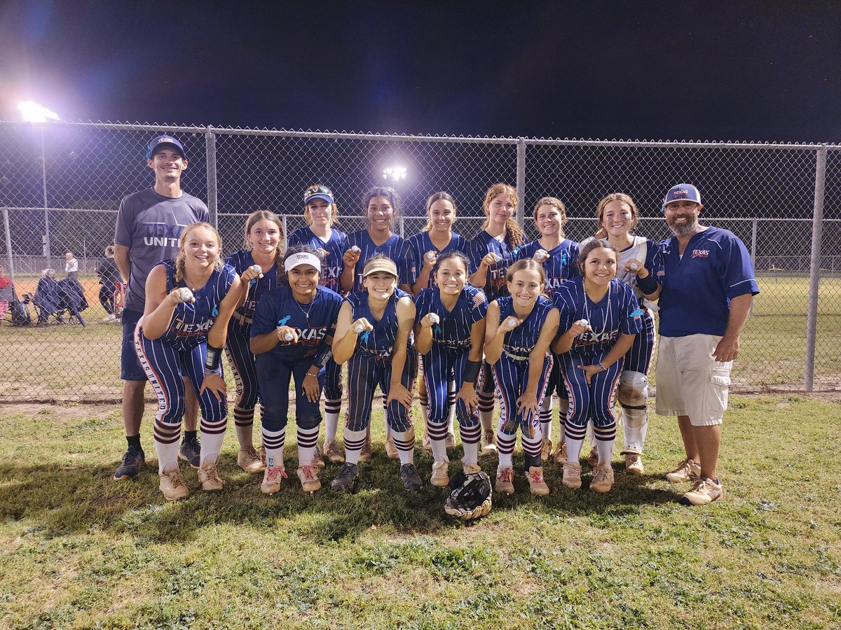 TexasUnitedFP's tweet photo. Another great finish for our 18U National team, and we're just getting started! Great job, Ladies! Next stop: College Station!
#TexasUnitedFP #RecruitTU #Championship @BFrelke @MayaKhabbaz2023 @ElainaThanos25 @gruell_jazz @KaitlynC2024 @BryFawcett2025 @AlexziaLomas @Zoezivley https://t.co/e4UTHMhiGo