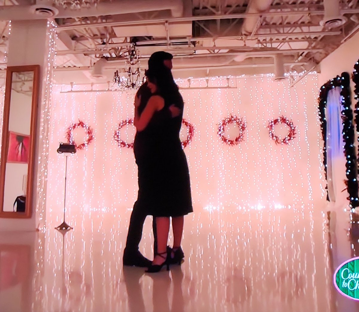 Cubsrule23's tweet photo. It's June, 2.5 years later, and I STILL swoon as I watch The Christmas Waltz again! 😍🥰 @IamLaceyChabert @IamWillKemp, thank you for an awesome movie worthy of a sequel.  @hallmarkchannel, we need this STAT! https://t.co/ENSEI2mjjH