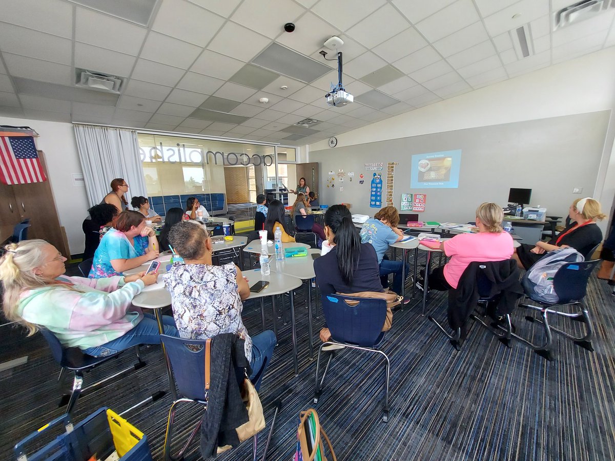 Round 2 of learning how @MsAHolguin utilizes visuals in her room for the most engaged, impactful, and purposeful learning through play to occur in <a href="/HumbleISD_ASE/">Atascocita Springs</a> <a href="/HumbleISD_PREK/">HumbleISD ECE</a>!
<a href="/HumbleISD_PL/">Humble ISD PL</a> <a href="/HumbleISD/">Humble ISD</a> 
#Play4PreK #PreKExplorers