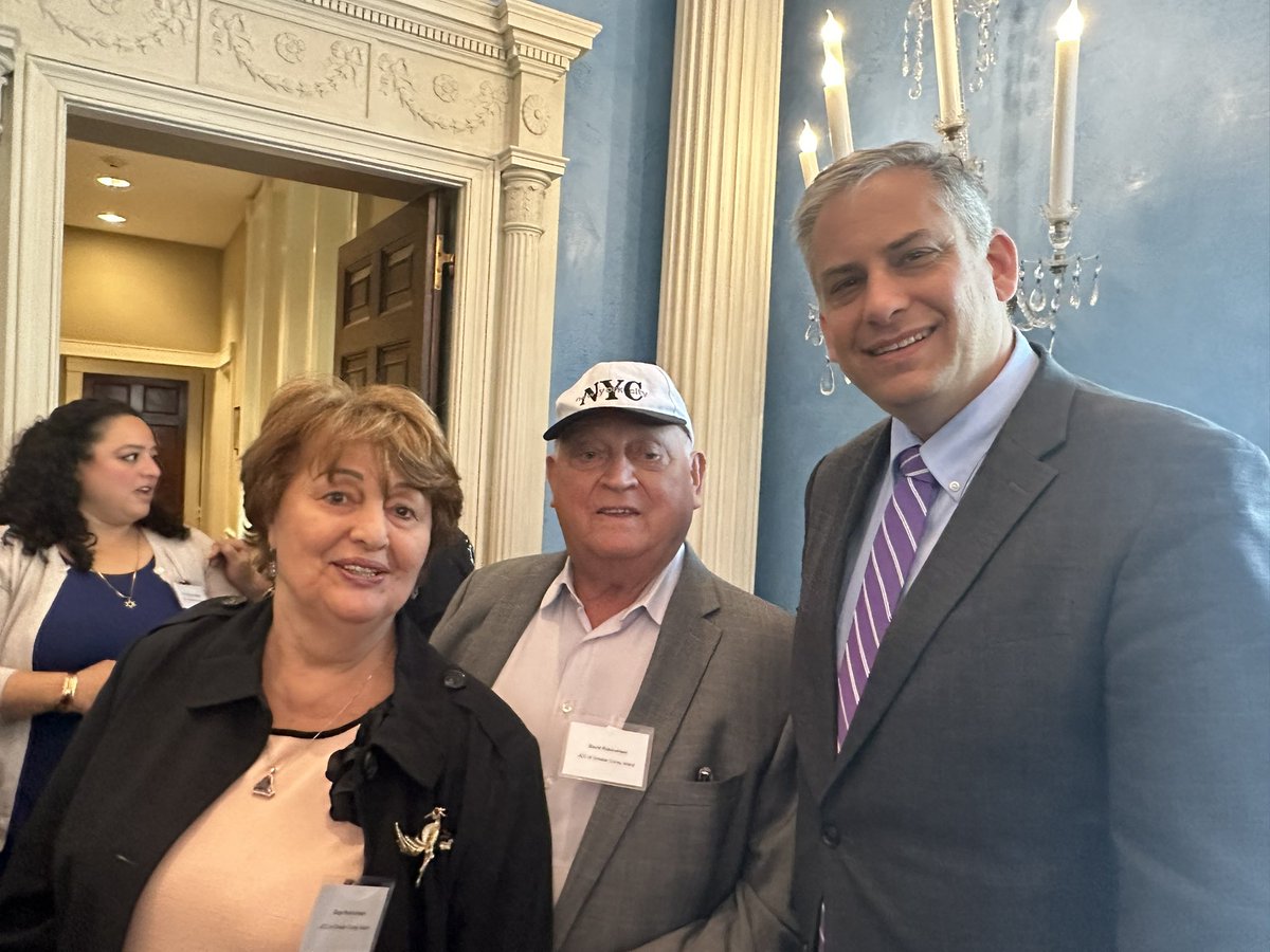 JCCGCI's tweet photo. Our Holocaust Survivor clients were delighted to meet Minister @NirBarkat and Ambassador @IsraelNitzan! We were so touched by their obvious care and devotion to the aging Holocaust Survivor population. https://t.co/dQlNsNycbB
