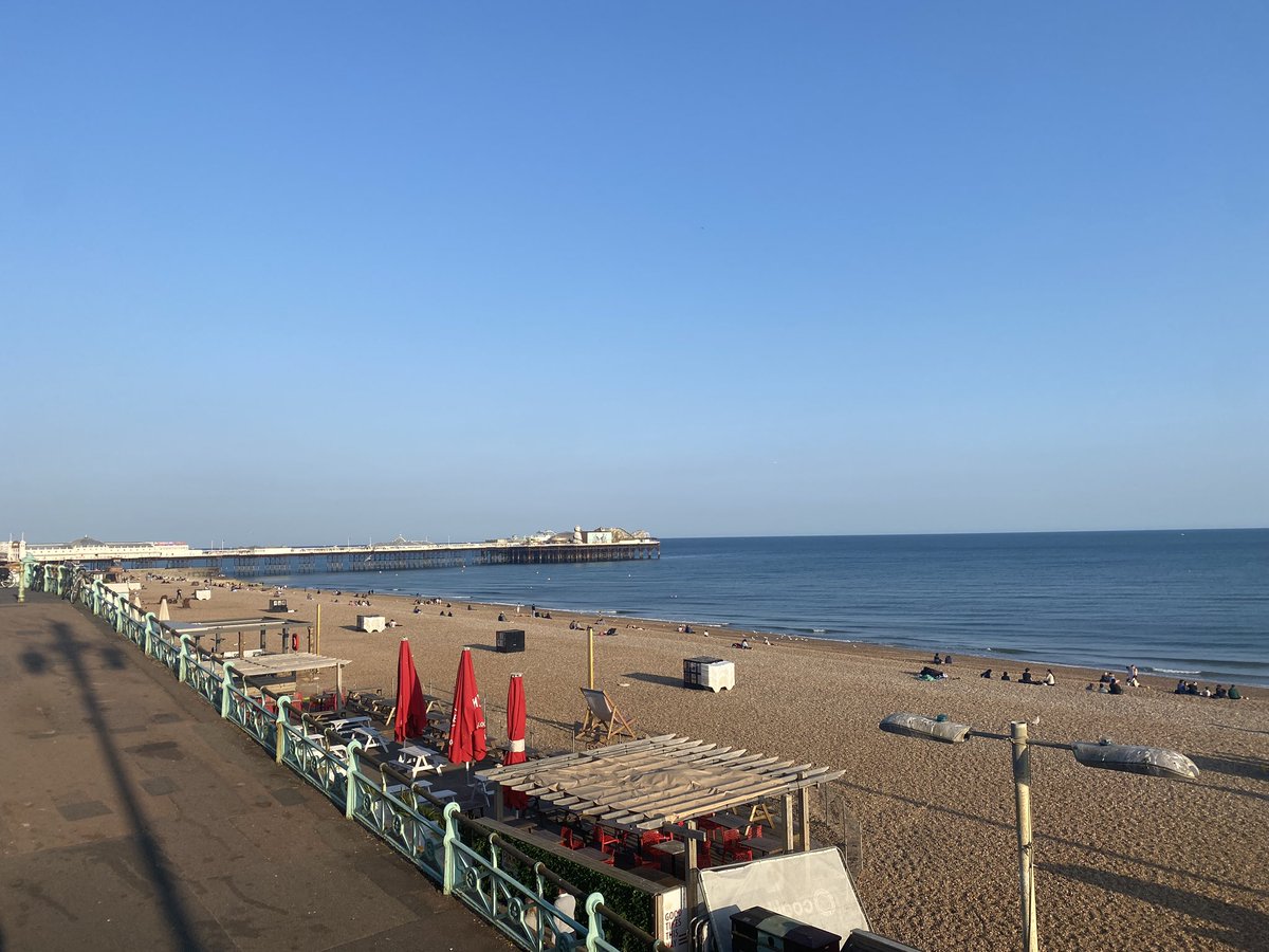 The journey was a nightmare (good old avanti trains!) but at last hello Brighton 👋 At least I’ll be ready to go tomorrow <a href="/UXLibs/">UX in Libraries</a> !! ☀️