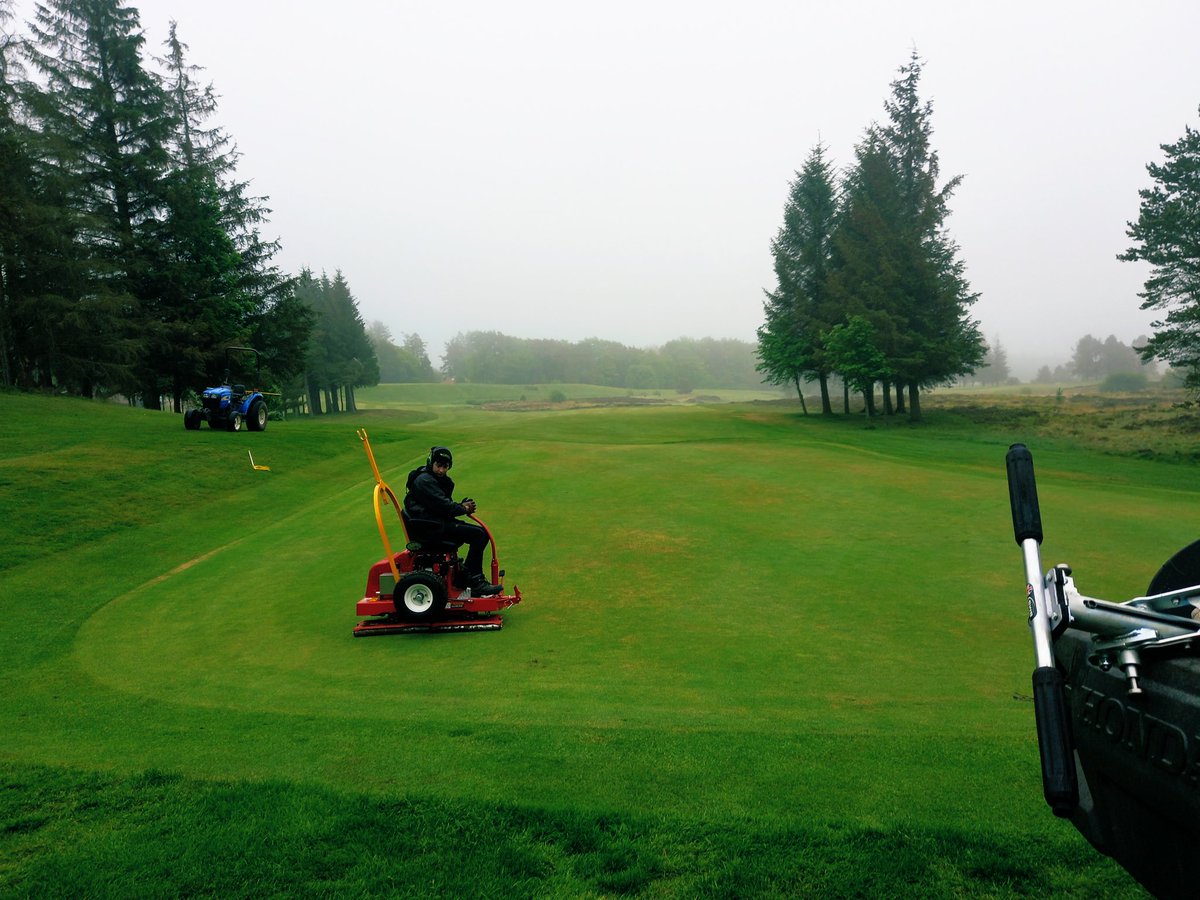 stufergusonmg's tweet photo. No Rain Monday on The Moor! #Gowf https://t.co/1SEQ2IxrAh