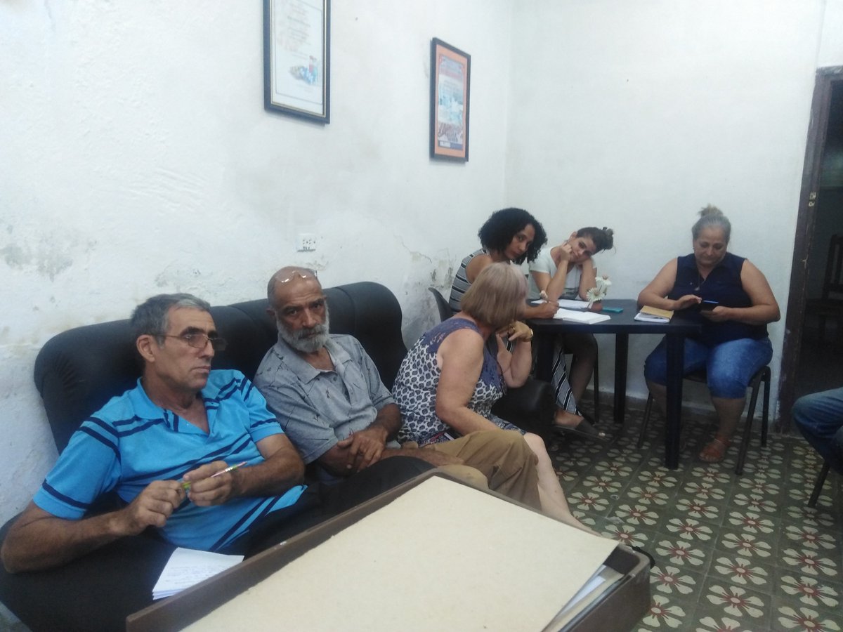 #Coordinación Farmacias y Ópticas de #Villa Clara, analizando las tareas puntuales de la semana, buscando soluciones a los problemas para darle una mejor atención a nuestro pueblo
#Cuba🇨🇺
#JuntosPorVillaClara🇨🇺
#CubaViveYtrabaja 🇨🇺
#VigilanciaRevolucionaria🇨🇺