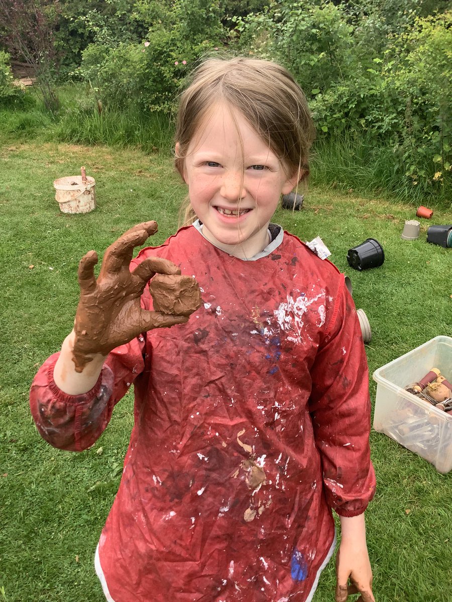 BosburyPrimary's tweet image. Class 3 used their artistic skills today to create 3D leaf cubes. David Attenborough would be impressed at their eco friendly art session. #DavidAttenborough #ecofriendlyart #valuesbasededucation