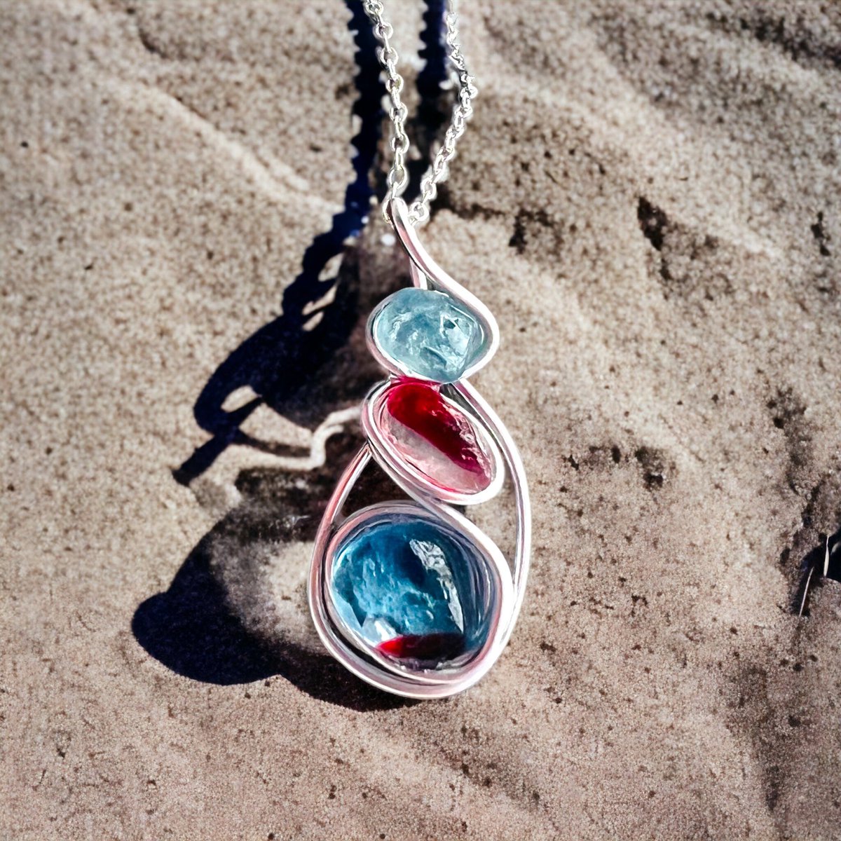 seadreamsuk's tweet photo. @seadreamsuk #handmadegifts #seaglass #seahamseaglass https://t.co/fNRpjJOxzX