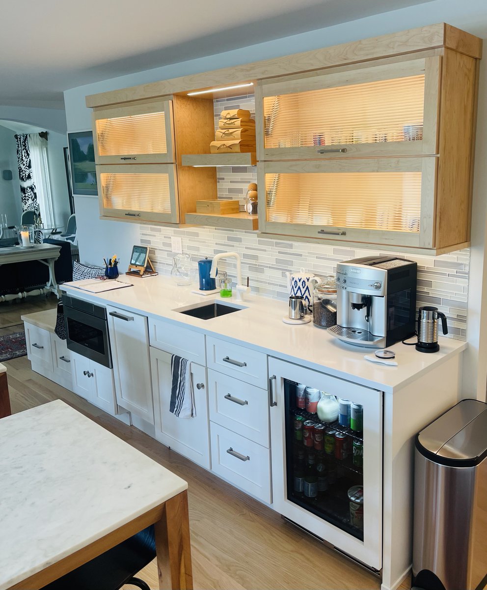 WaynecoKitchens's tweet photo. Are you looking to remodel your kitchen this summer? Here are some more pictures from the Baltimore kitchen. Featuring the Kitchen and laundry room. Visit our website @ https://t.co/9gwNKWs1i0 https://t.co/3jHNYIBD18