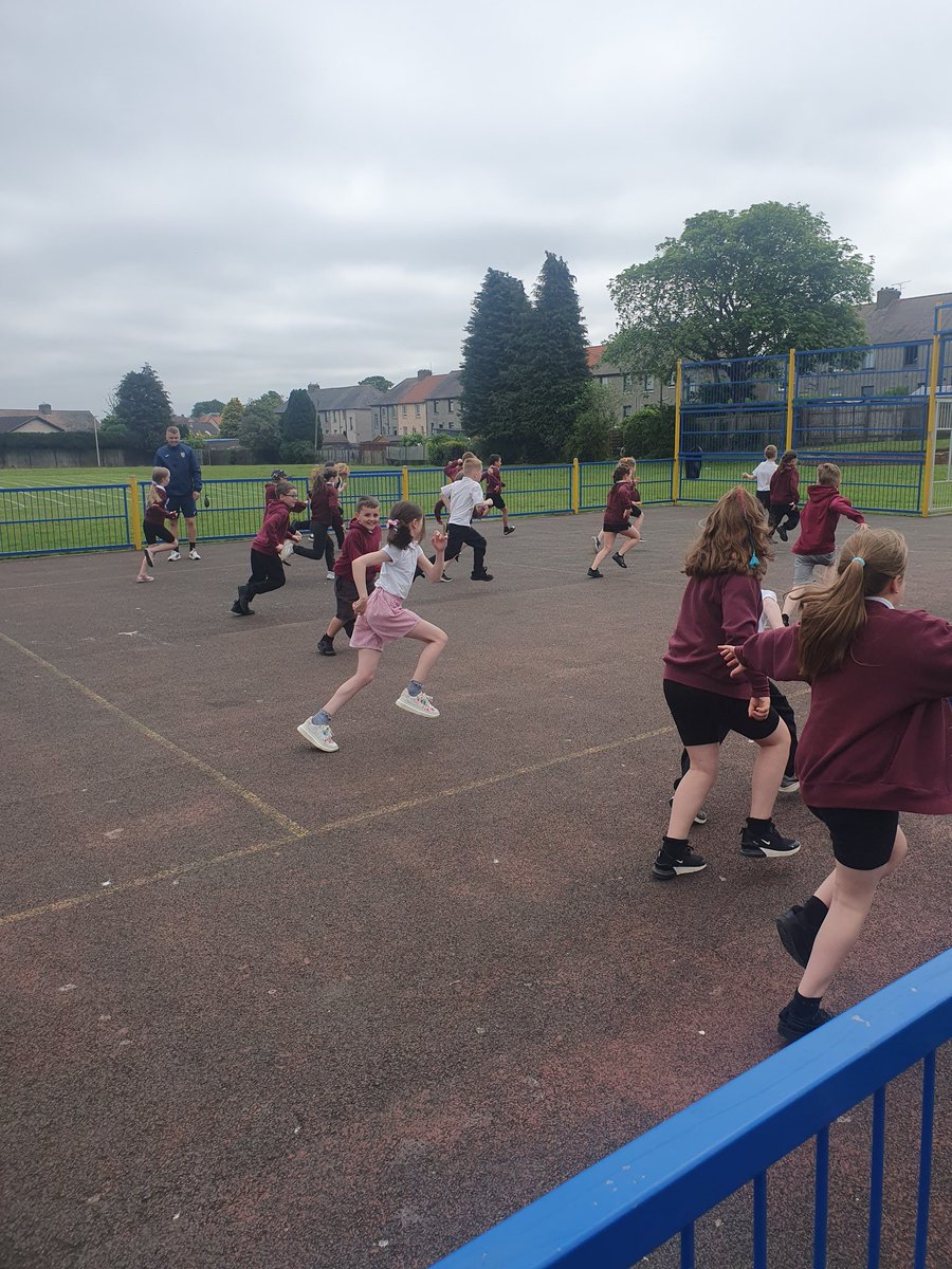 eastertounps's tweet photo. P4 really enjoyed their football session today with @PlanetSoccer_uk⚽️. Thank you for teaching us some super football skills🤩 https://t.co/9JGdJNmXVl