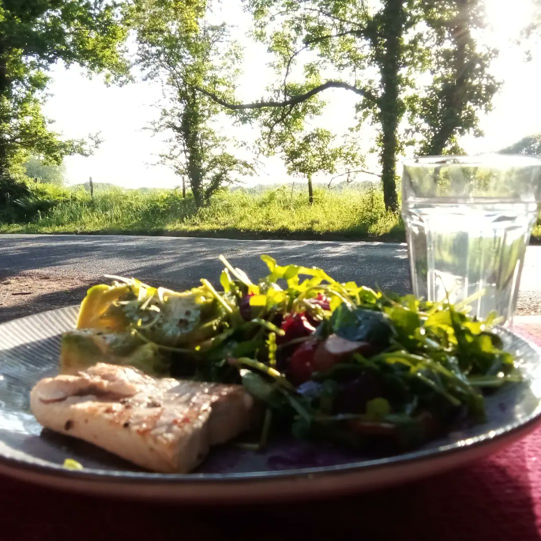 RollingBeachHut's tweet photo. Never far from a road side cafe, just pull over &amp; cook. I've got a week to kill before a dental appointment so I'm hitting the road again, taking you to Hayling, Selsey &amp; Goodwood. https://t.co/DXSdECjWgl