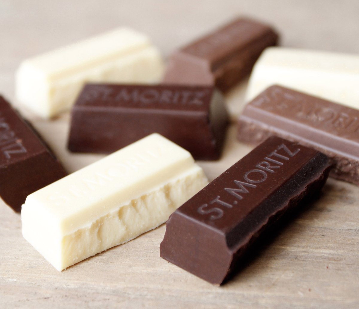 Chocolates St.Moritz tweet media