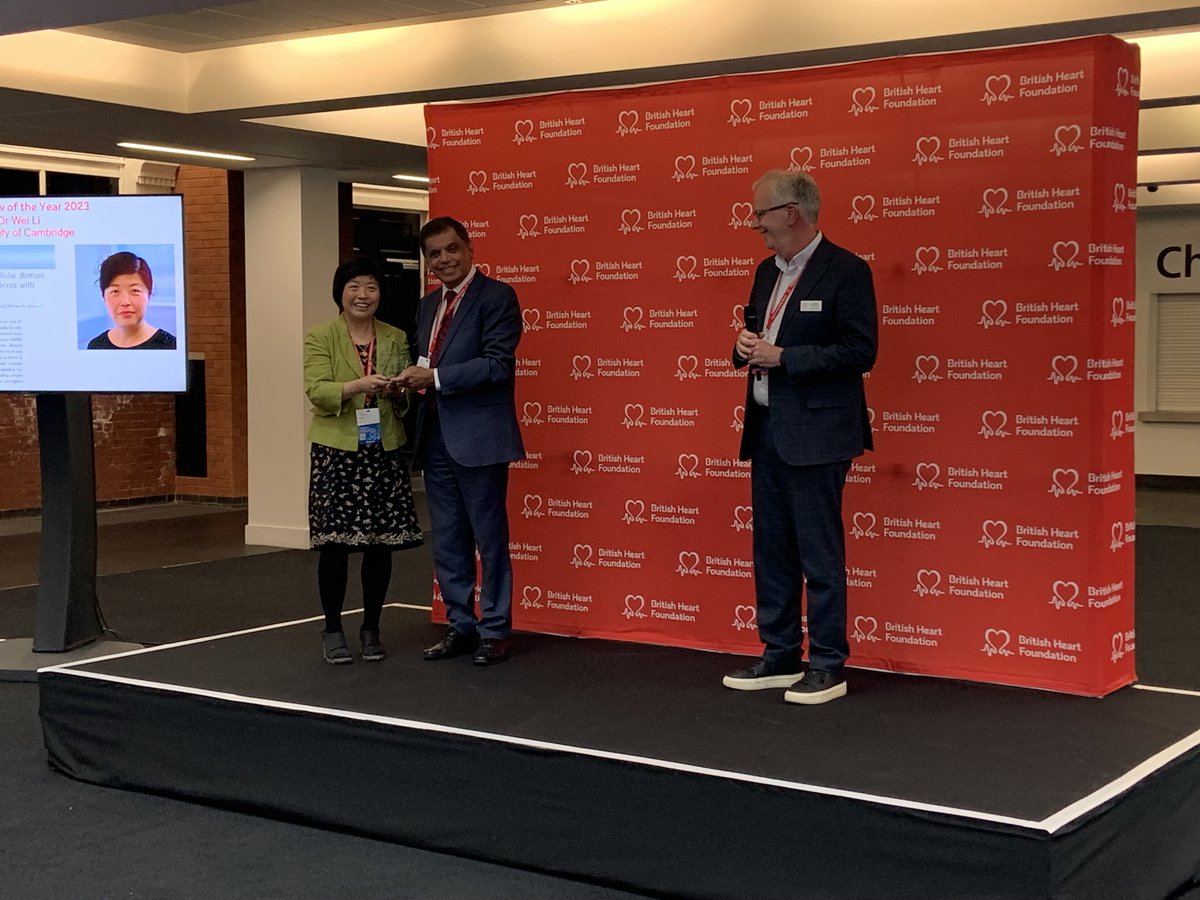We are delighted that @TheBHF have recognised @wli225 as their Fellow of the Year at #BCS2023! 👏🎉🥳