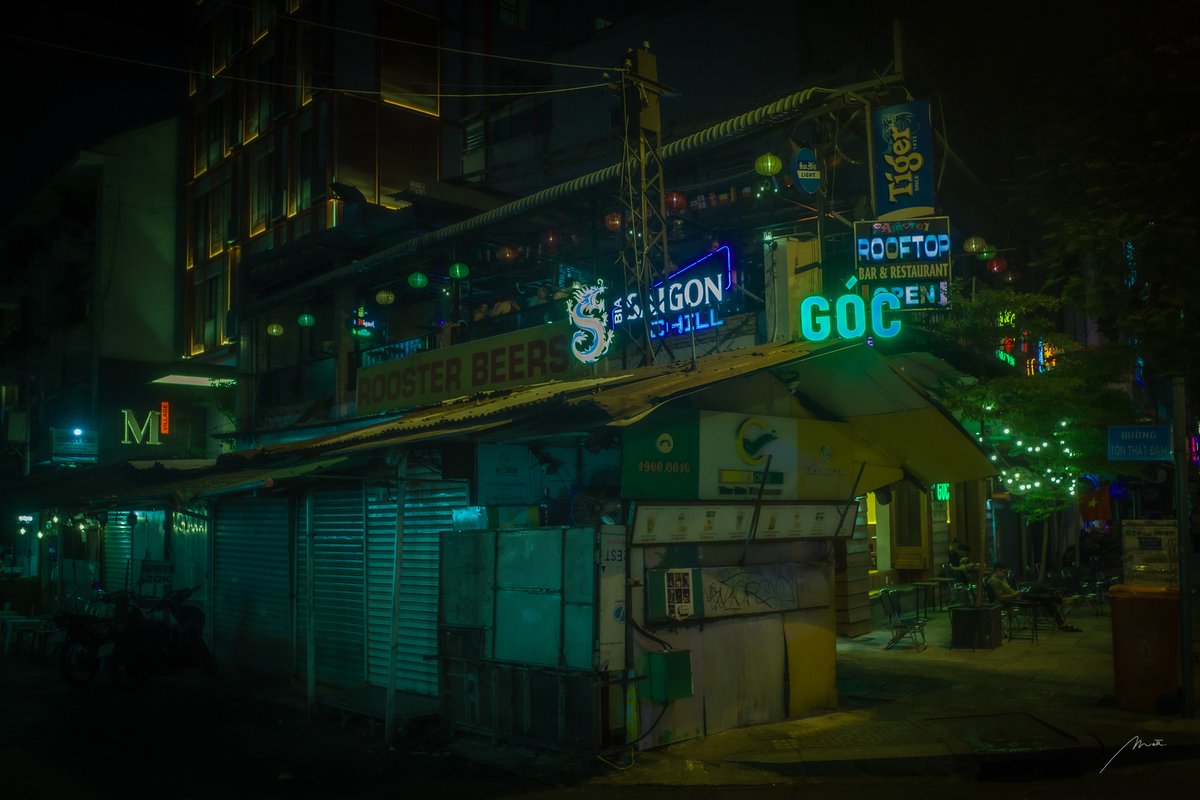 Vietnam after dark.
#streetphoto #photographer #ricohgr
