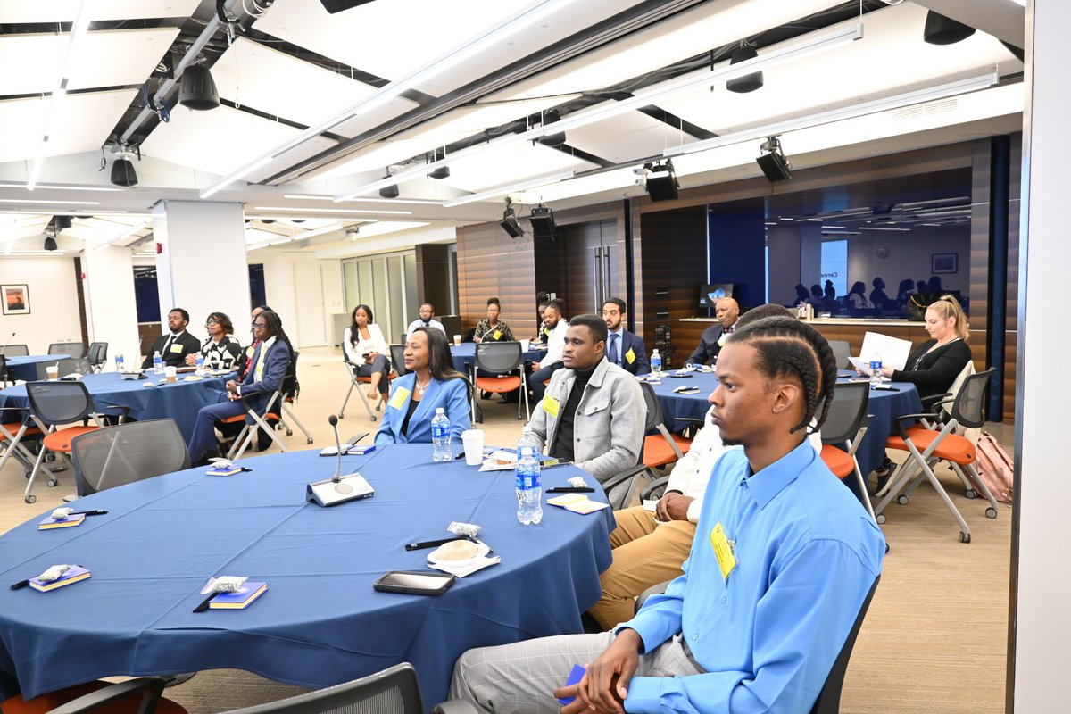 Our College of Business Students were welcomed at the Federal Reserve Board in Washington DC.

The day included a resume review session, career panel discussion, and the opportunity to network with employees of the @federalreserve . @Bowiestate

#ResumeBuilding
