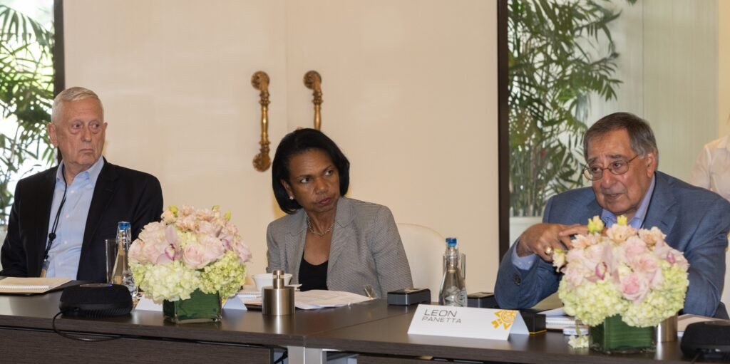 Grateful to @condoleezzarice, <a href="/LeonPanetta12/">Leon Panetta</a>, Gen. Mattis and the <a href="/HooverInst/">Hoover Institution</a> for cohosting military and diplomatic officials from 🇦🇺🇮🇳🇯🇵🇬🇧🇺🇸 for a 2nd IndoPacific Security Dialogue at #Sunnylands. Incredible alignment on pressing security issues.
sunnylands.org/article/indo-p…