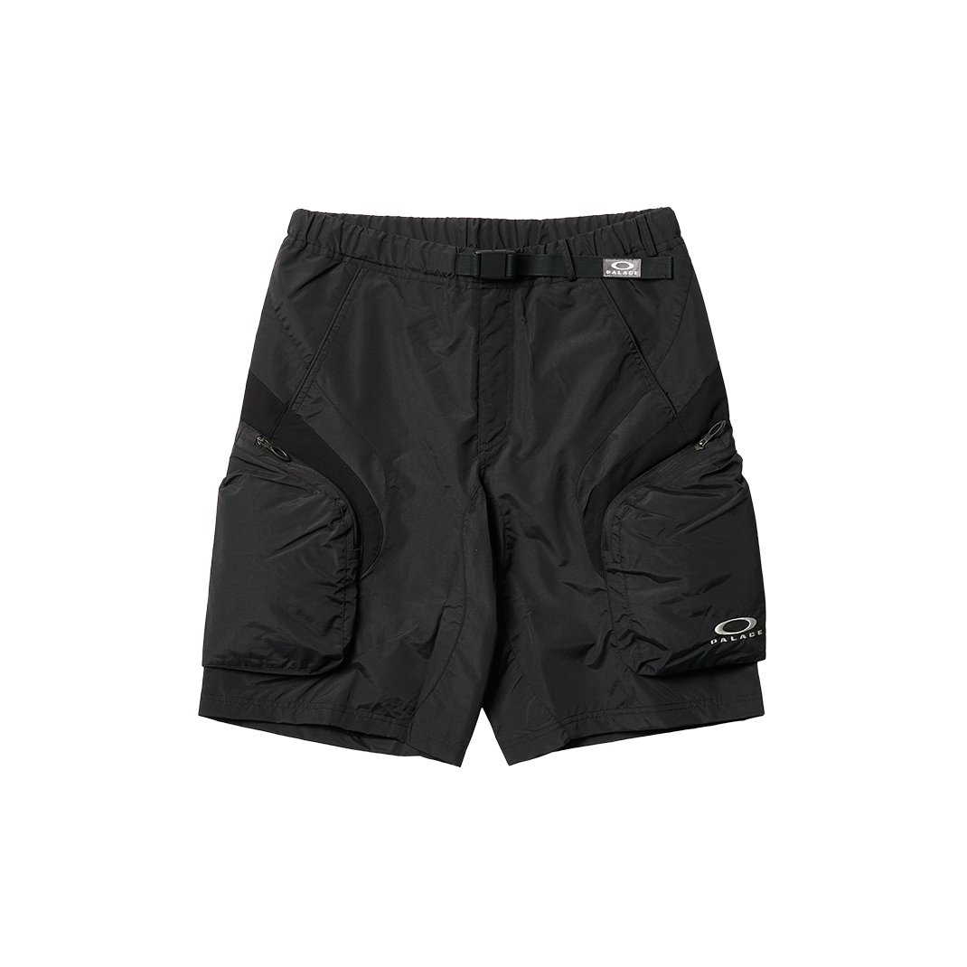 highsnobiety's tweet photo. Palace x Oakley (2023) https://t.co/0oRYFzOo2p https://t.co/him7CA0KGq