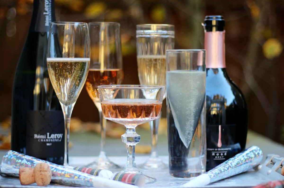 Please join the natural wine sommelier @RockJuicesf team for our summer tasting event, Thursday, June 8th starting at 4:30 PM. 

RSVP through the link below! 
loom.ly/NsvZIYs