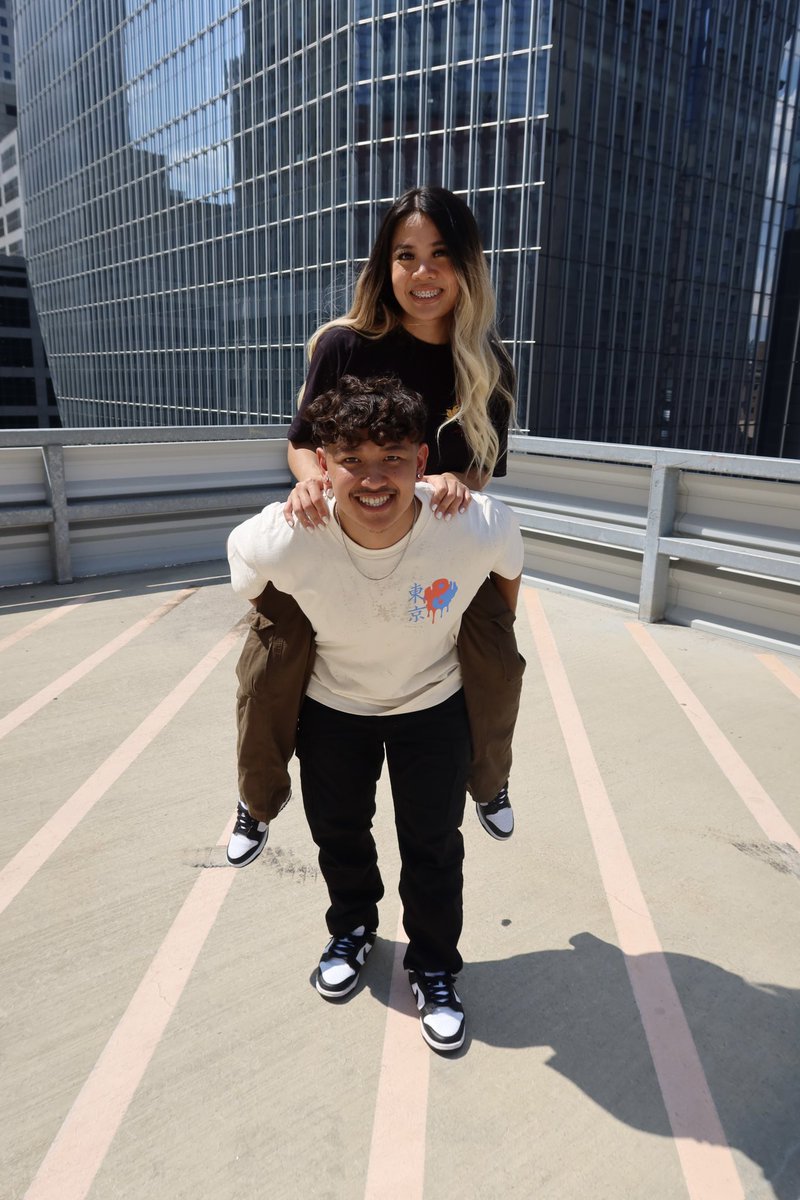 Vuitis's tweet photo. Feed the streets 📸 https://t.co/hBnvAlihS6