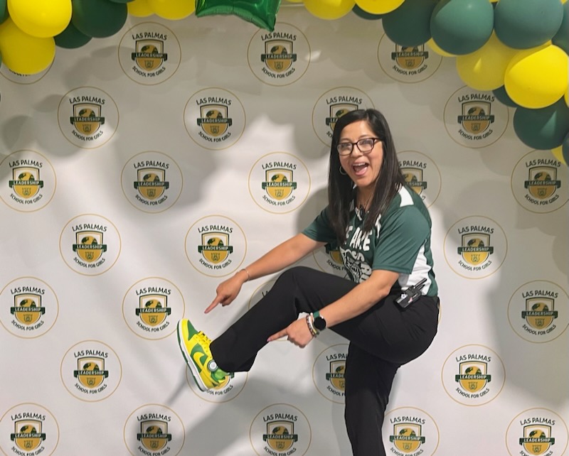 monica_m_munoz's tweet image. OMG! I love my @LasPalmasEISD staff! They totally surprised me this morning with new @Nike kicks! They know I love my tennis shoe game! It's on for the 2023-2024 school year! 💛💚 #LPLS4Girls #LPEPawsUp #PrincipalsInAction #JustDoIt #Nike