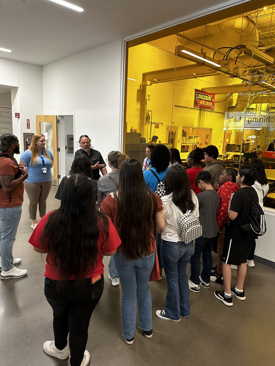 MrDiate's tweet photo. STEM camp is in full swing. We decided to start this year off with a field trip to TCAT. It did not disappoint and the kids loved it. Pt.2 #iTeachLMS #STEM #TCAT https://t.co/cwxXO66FHl