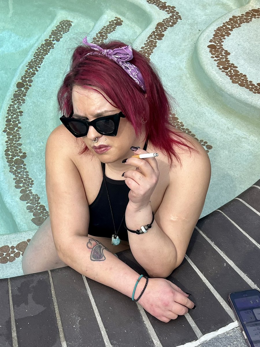 Ian McGinty (@ianmcginty) on Twitter photo This is the most iconic photo I’ve taken of Emília so far This is the most iconic photo I’ve taken of Emília so far