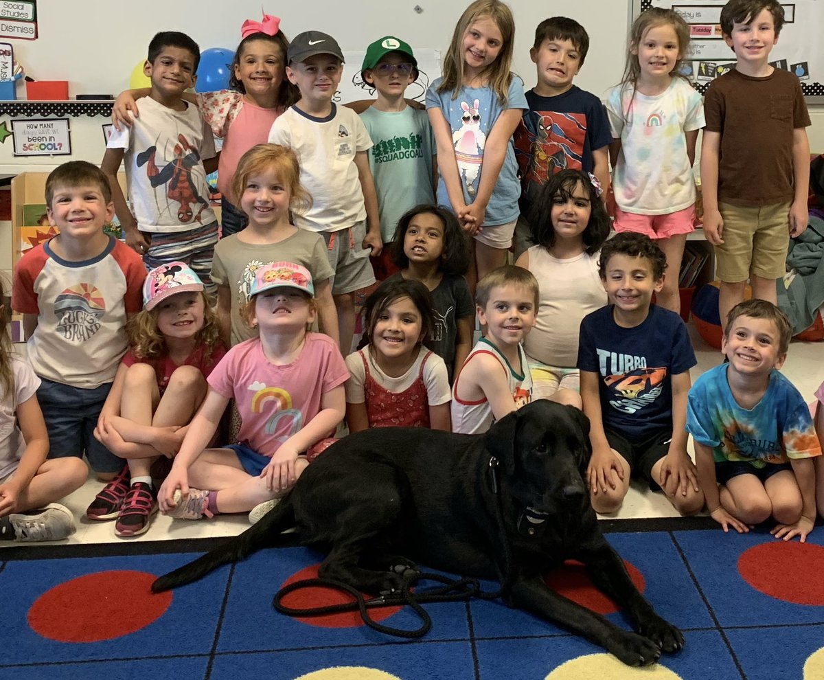 Thank you Officer Rich for bringing Leo in for a visit! <a href="/Prairie_Hawks/">Prairie School</a> <a href="/OSD135/">Orland District 135</a> <a href="/OrlandParkpd/">Orland Park Police Dept</a>