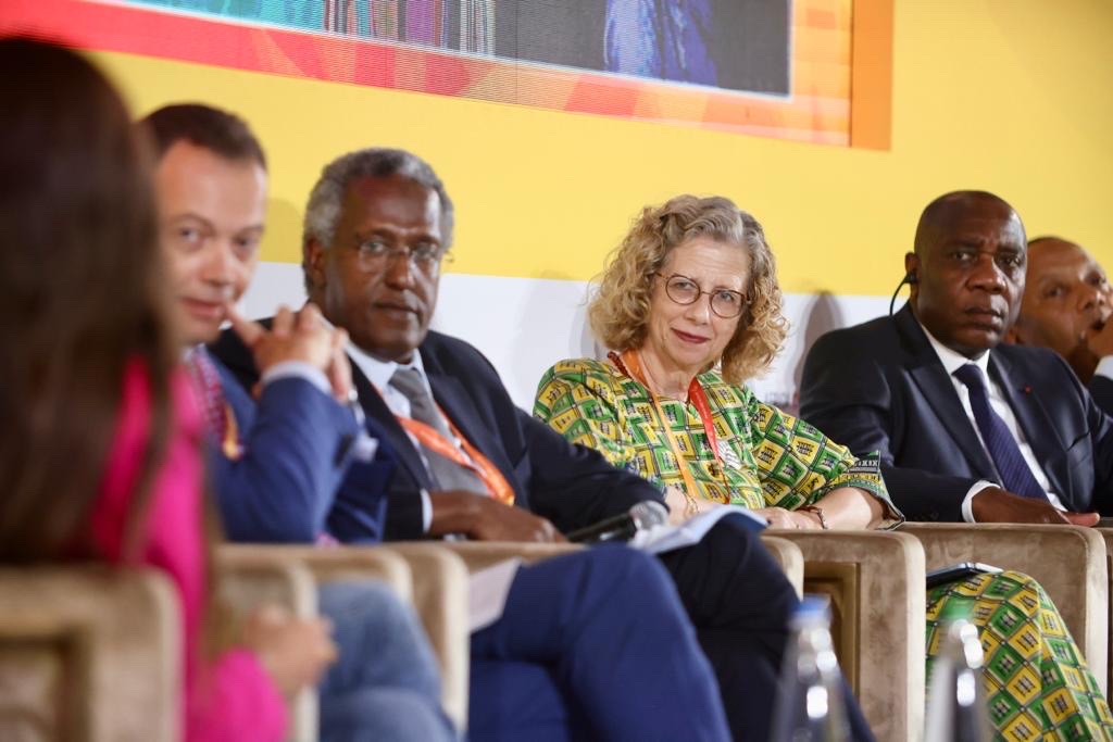 andersen_inger's tweet photo. Africa is the continent of youth, opportunities &amp; solutions. Great to join Patrice Trovoada, PM, São Tomé  &amp; Principe, Jean-Luc Assi, @mineddci &amp; business leaders at @africaceoforum on #WorldEnvironmentDay.  

Business cannot sit on the fence: #PlasticsTreaty is headed our way. https://t.co/1heOV50tuZ