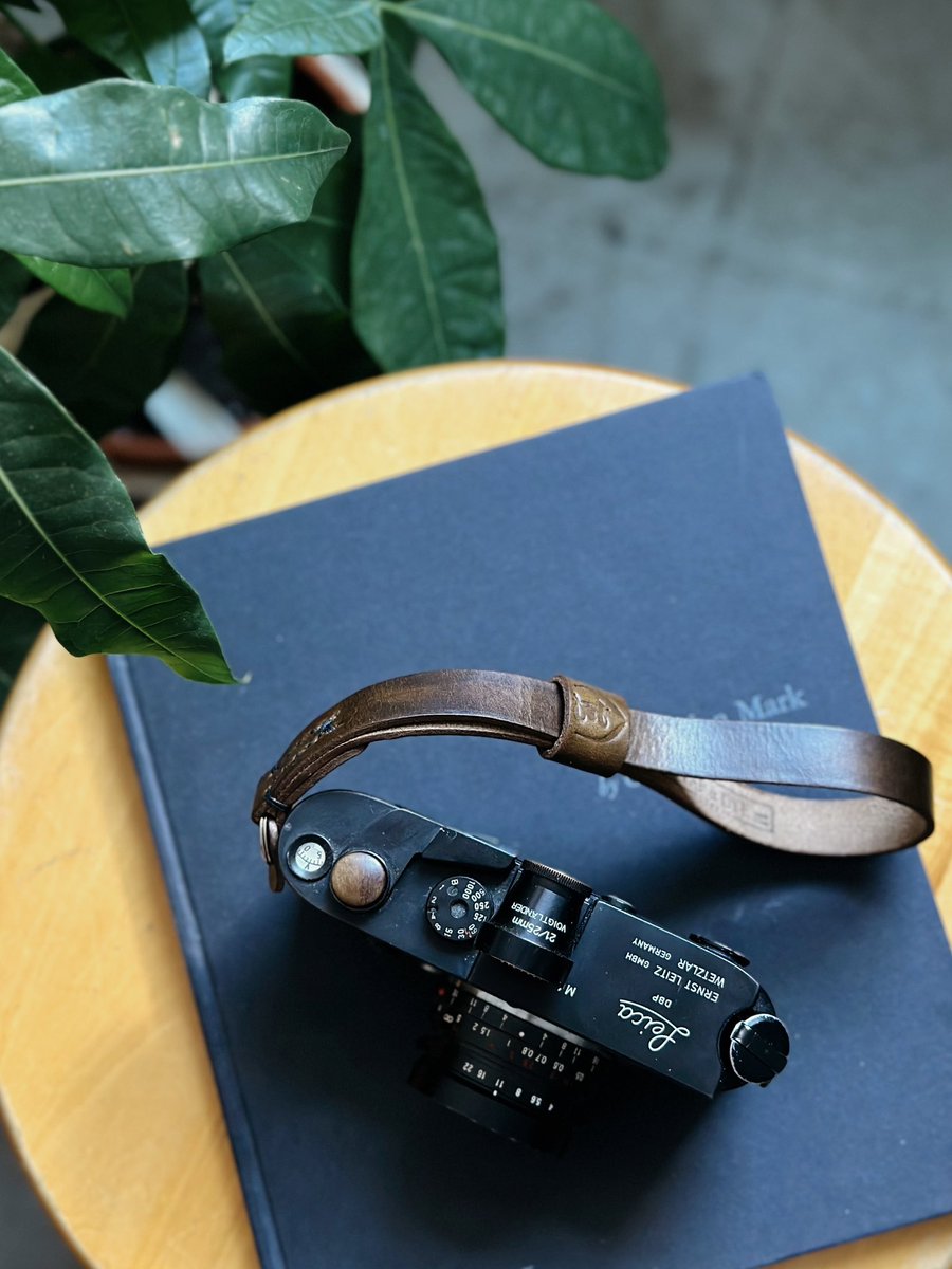 Classic wide wrist strap in Dark olive x black thread for your Monday. Heading off to its new home today. 🫒🤌🏻