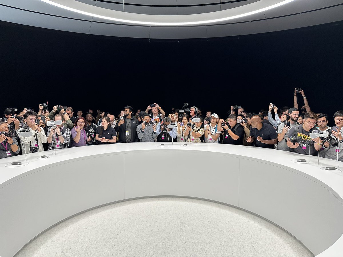 benwood's tweet photo. Media frenzy to look at Apple #VisionPro headset. #WWDC23 https://t.co/sL8N3cBpnu