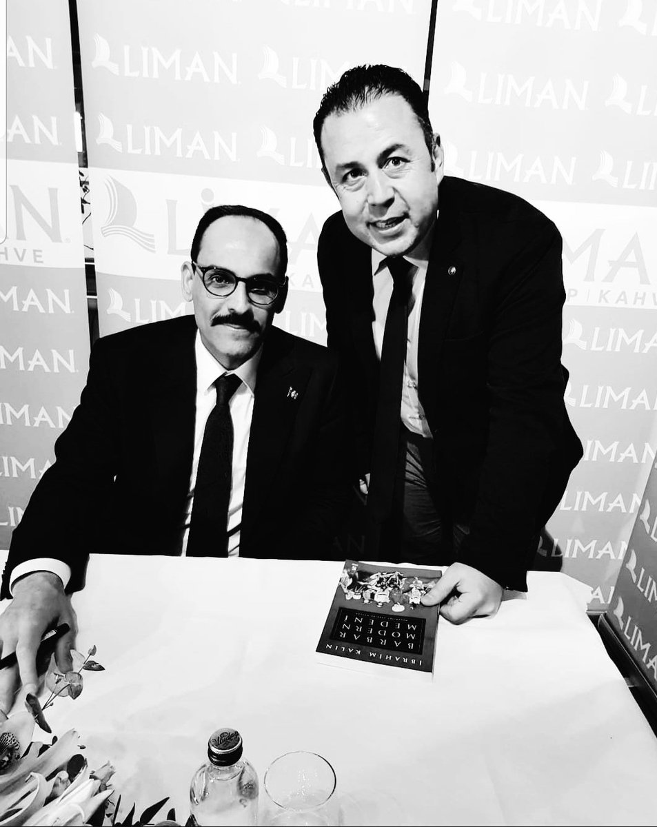 AslarMurat's tweet photo. Cumhurbaşkanımız Sayın @RTErdogan ’ın tensipleriyle Milli İstihbarat Teşkilatı Başkanlığı’na atanan Sayın @ikalin1 ’ı tebrik ediyorum. Yeni görevinin Ülkemiz ve Aziz Milletimiz hayırlı olmasını diliyorum. Allah muvaffak eylesin inşaallah 
@bestepe 
@ikalin1 
#TürkiyeYüzyılı https://t.co/8Px4e0TMY6