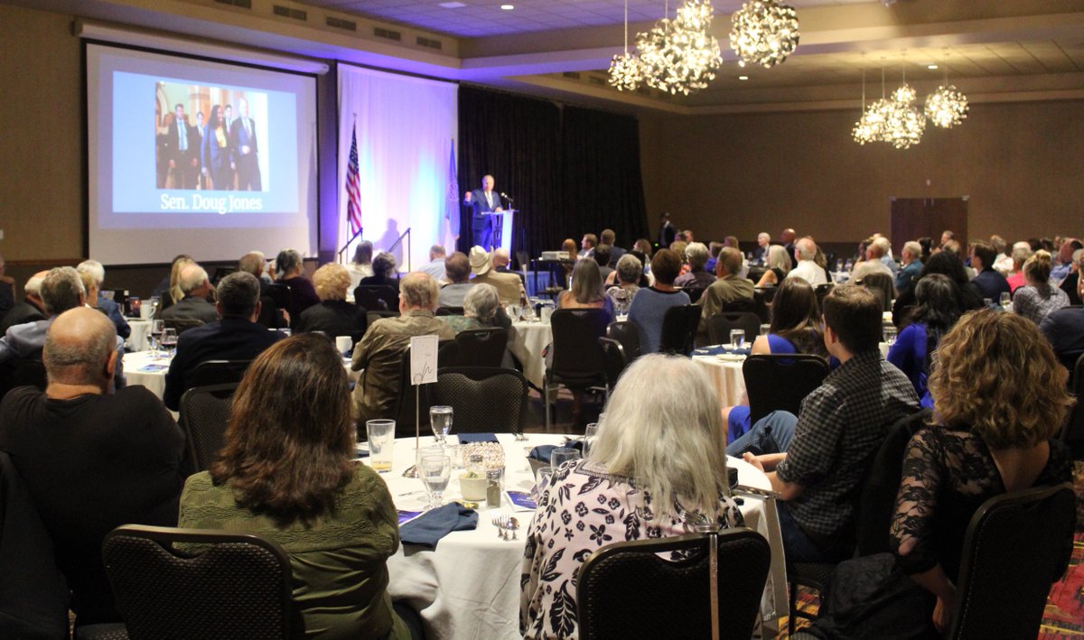 Great crowd of South Dakota Democrats who came out last Saturday in Sioux Falls for the @SoDakDems McGovern Day Gala. I was honored to keynote the event.  I can tell you folks they are taking the Ted Lasso way to heart:  BELIEVE