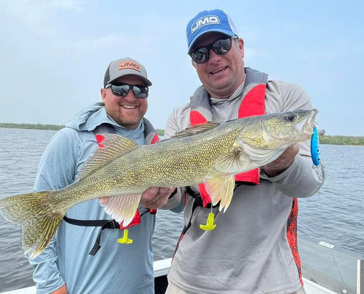 Jason Mitchell &amp; Dusty Minke recently got out on Upper Red Lake and put the smackdown on 'em with #5 Rumble Shads! The hot colors were Blue Chartreuse Tiger and Perch! 🔥🎣 #TeamNorthlandTackle