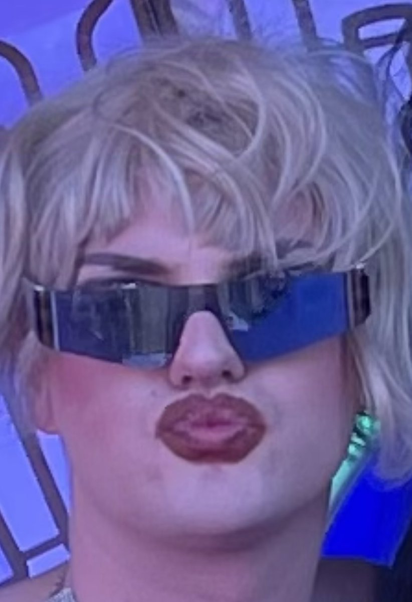 madgemp3's tweet photo. looking like someones mum x https://t.co/Nzwtd8Hwdk