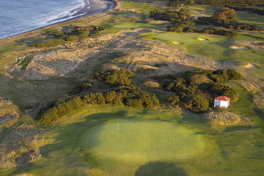 Kard & Brown tweet media